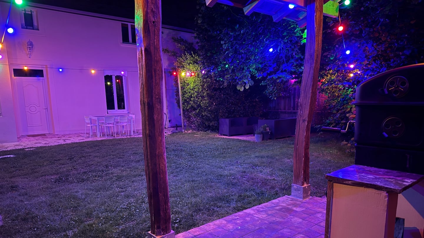 Terrasse et espace repas extérieur
